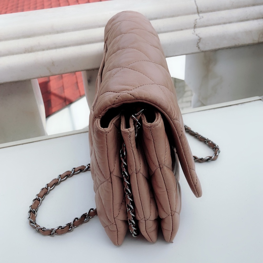 Authentic Chanel - Picture 2 of 6